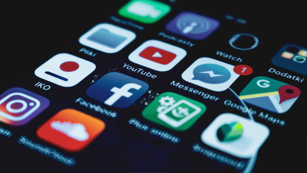 Benefits of adding a Legacy Contact to iphone